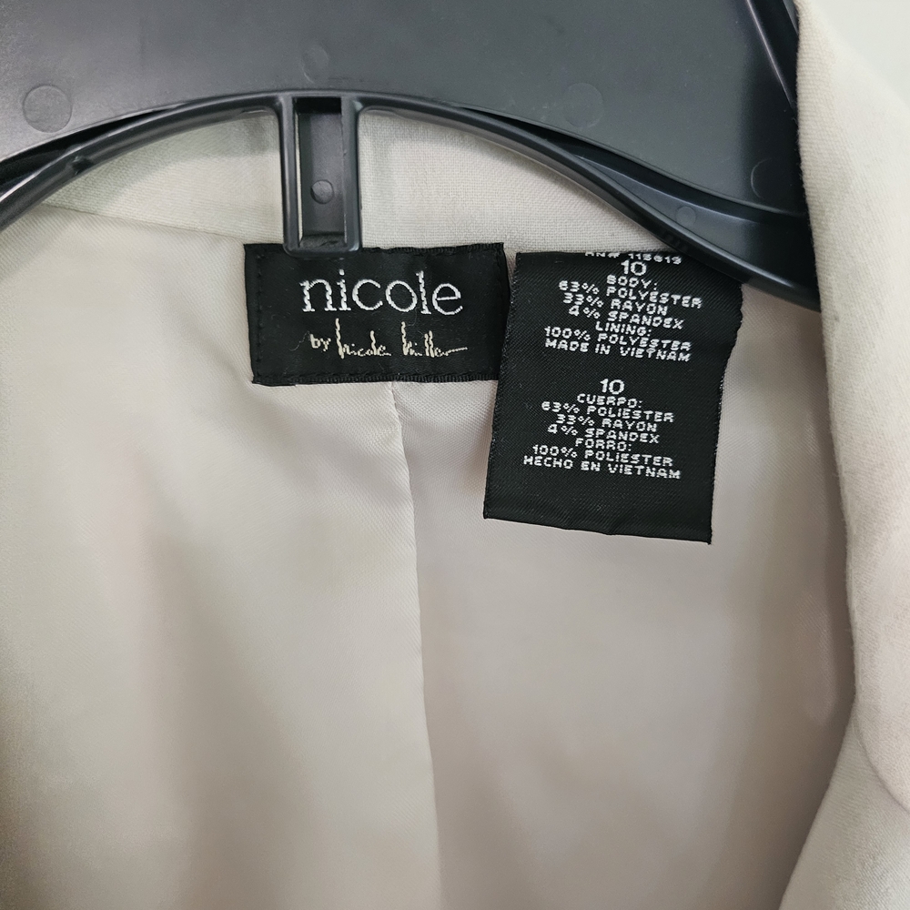 Nicole Cream Tailored Blazer with Notched Lapels - Picture 2 of 3